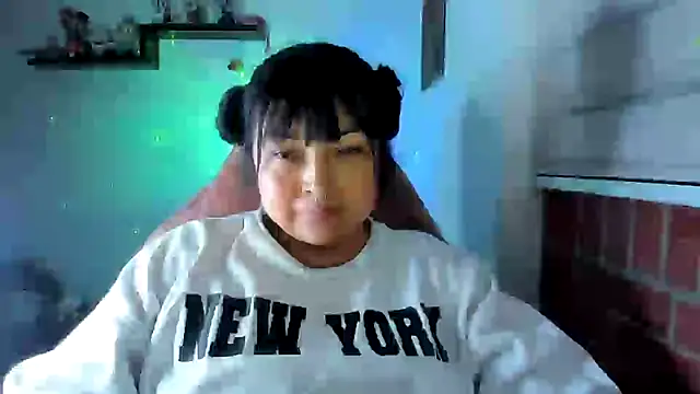 Snapshot of Shaddycute_ chatting on 7, 7, 2026 Shaddycute online show from 7, 7, 2026