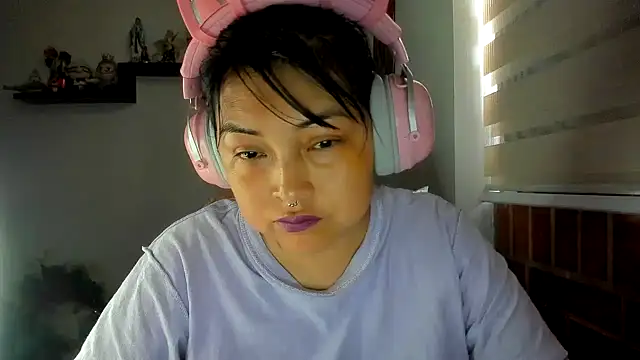 Snapshot of Shaddycute_ chatting on 31, 7, 2026 Shaddycute online show from 31, 7, 2026