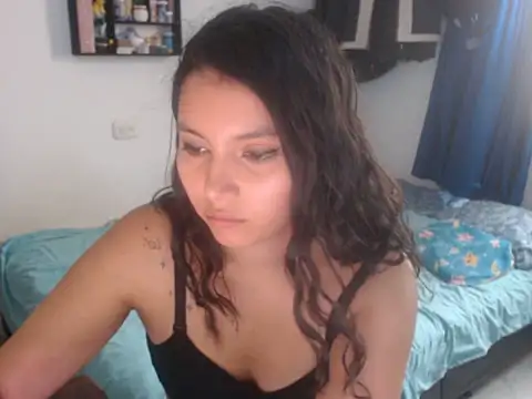 Snapshot of HannaKlein chatting on 3, 3, 2026 HannaKlein online show from 3, 3, 2026