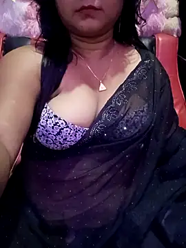 Snapshot of ella_mariya chatting on 6, 6, 2026 ella mariya online show from 6, 6, 2026