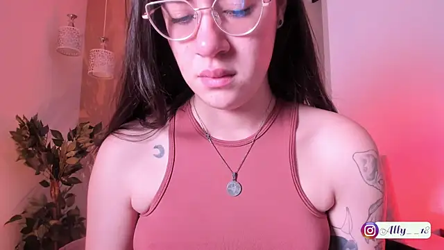 Snapshot of Ally_addams chatting on 13, 9, 2025 Ally addams online show from 13, 9, 2025