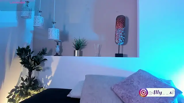 Snapshot of Ally_addams chatting on 3, 10, 2025 Ally addams online show from 3, 10, 2025