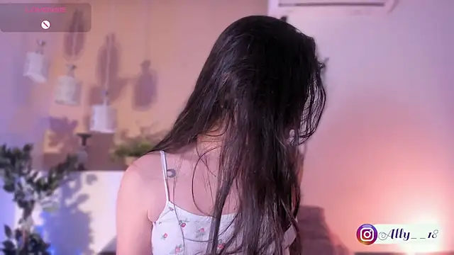 Snapshot of Ally_addams chatting on 11, 11, 2025 Ally addams online show from 11, 11, 2025