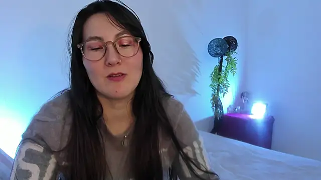 Snapshot of Elle_Lee_ chatting on 6, 1, 2025 Elle Lee online show from 6, 1, 2025