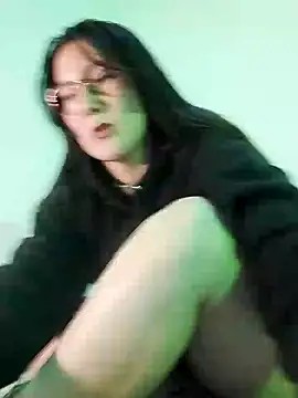 Snapshot of Elle_Lee_ chatting on 1, 2, 2025 Elle Lee online show from 1, 2, 2025