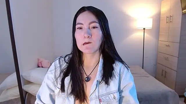 Elle Lee  online show from 20, 3, 2026