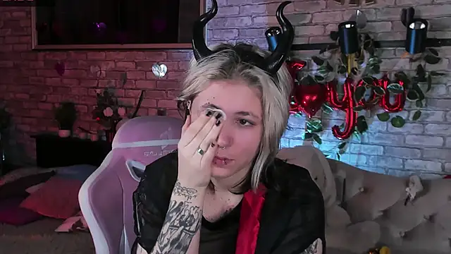 Alex Howell online show from 26, 2, 2025