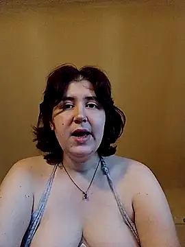 Snapshot of SexyLucie2024 chatting on 8, 10, 2025 SexyLucie2024 online show from 8, 10, 2025