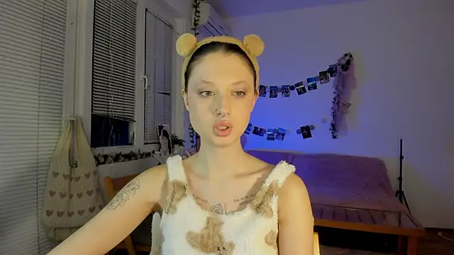 Snapshot of Jenny_darling_love chatting on 8, 1, 2025 Jenny darling love online show from 8, 1, 2025