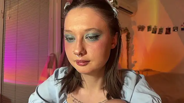 Jenny darling love online show from 12, 7, 2026