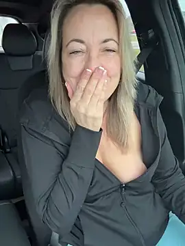 Cherry-red-xo online show from 16, 12, 2024