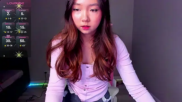 Snapshot of Fluffy_Rose chatting on 4, 11, 2025 Fluffy Rose online show from 4, 11, 2025