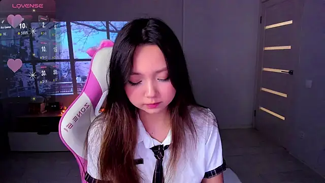 Fluffy Rose online show from 30, 11, 2025