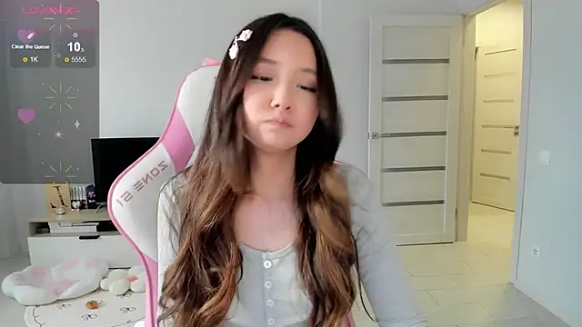 Fluffy Rose online show from 16, 5, 2026