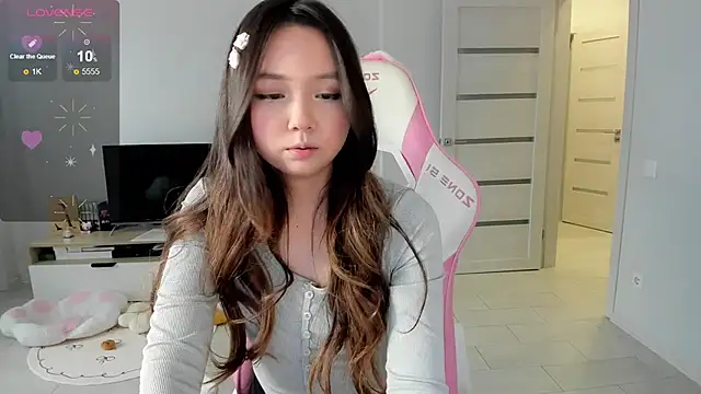 Fluffy Rose online show from 16, 5, 2026