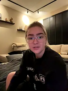 Snapshot of xX_HotCouple_Xx chatting on 2, 12, 2024 xX HotCouple Xx online show from 2, 12, 2024