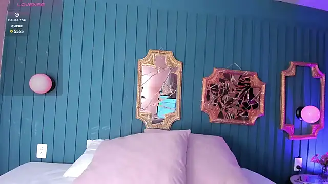 Kayla stern  online show from 7, 2, 2025