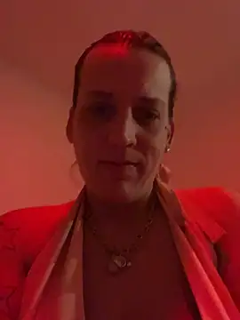 Haleytightlips1986 online show from 10, 4, 2026