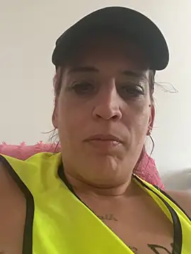 Haleytightlips1986 online show from 11, 4, 2026