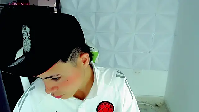 Snapshot of bby_santi chatting on 6, 12, 2024 bby santi online show from 6, 12, 2024