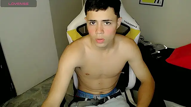 Snapshot of bby_santi chatting on 23, 9, 2025 bby santi online show from 23, 9, 2025