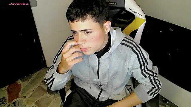 Snapshot of bby_santi chatting on 5, 10, 2025 bby santi online show from 5, 10, 2025