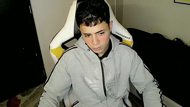 Snapshot of bby_santi chatting on 6, 10, 2025 bby santi online show from 6, 10, 2025