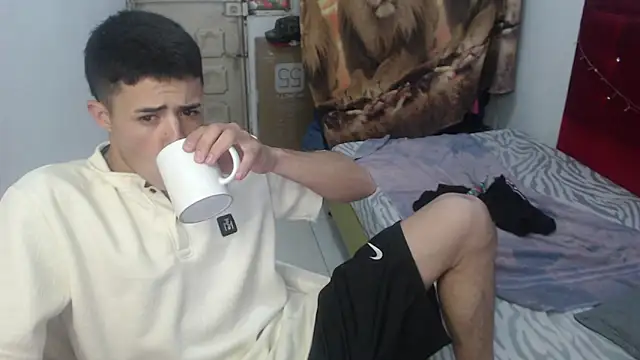 Snapshot of bby_santi chatting on 1, 3, 2026 bby santi online show from 1, 3, 2026