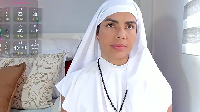 ClaraMariaMon online show from 9, 10, 2025