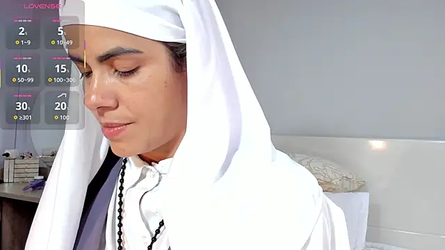 ClaraMariaMon online show from 6, 4, 2026