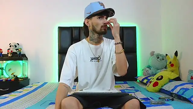 Snapshot of Brutal_Sex_Fucking chatting on 13, 6, 2026 Brutal Sex Fucking online show from 13, 6, 2026