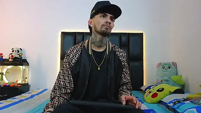 Snapshot of Brutal_Sex_Fucking chatting on 15, 6, 2026 Brutal Sex Fucking online show from 15, 6, 2026