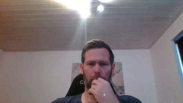 Snapshot of Gotta1 chatting on 17, 11, 2025 Gotta1 online show from 17, 11, 2025