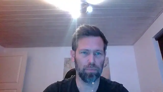 Snapshot of Gotta1 chatting on 21, 11, 2025 Gotta1 online show from 21, 11, 2025