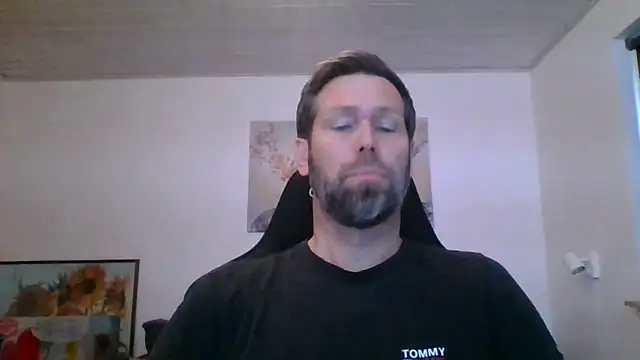 Snapshot of Gotta1 chatting on 28, 11, 2025 Gotta1 online show from 28, 11, 2025