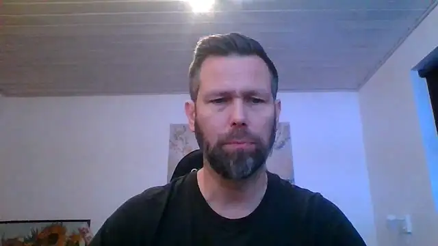 Snapshot of Gotta1 chatting on 5, 12, 2025 Gotta1 online show from 5, 12, 2025