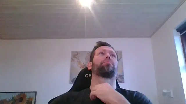 Snapshot of Gotta1 chatting on 18, 12, 2025 Gotta1 online show from 18, 12, 2025