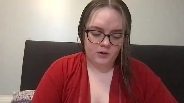 honeyyy24 online show from 16, 4, 2026