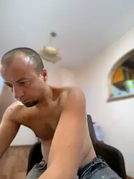 Snapshot of Nikolaiyy chatting on 18, 10, 2025 Nikolaiyy online show from 18, 10, 2025