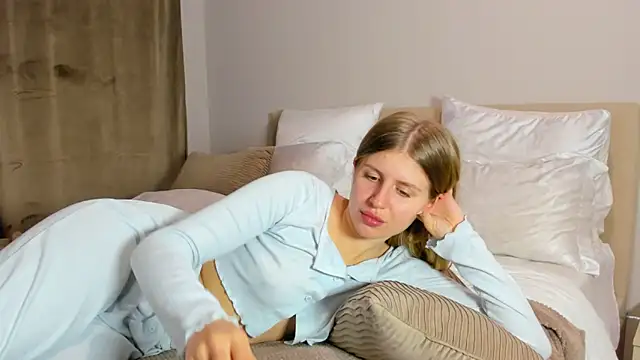 kirraa  online show from 21, 11, 2025