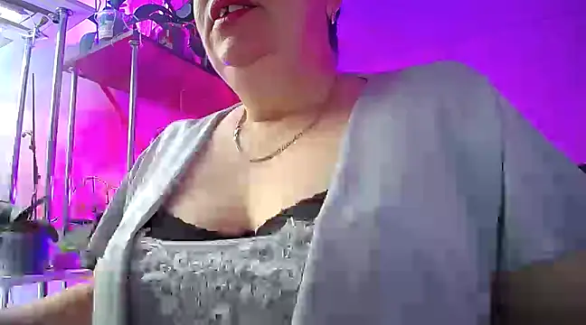  Sweet Woman online show from 19, 2, 2025