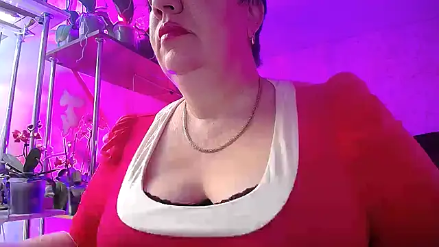  Sweet Woman online show from 6, 3, 2025