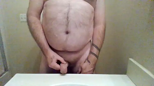 Snapshot of WatchinU82 chatting on 21, 5, 2026 WatchinU82 online show from 21, 5, 2026