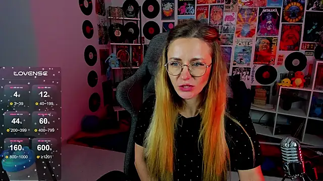 Snapshot of LadyIzabel chatting on 13, 12, 2024 LadyIzabel online show from 13, 12, 2024