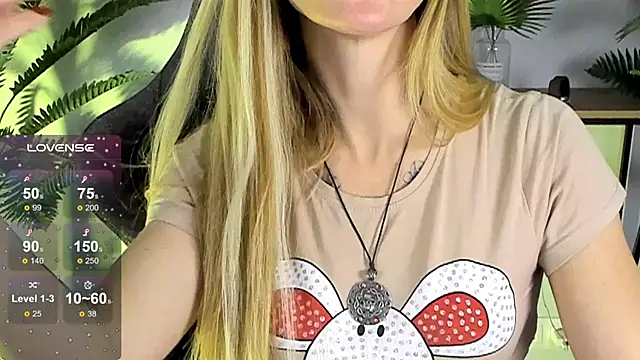 Snapshot of LadyIzabel chatting on 16, 12, 2024 LadyIzabel online show from 16, 12, 2024