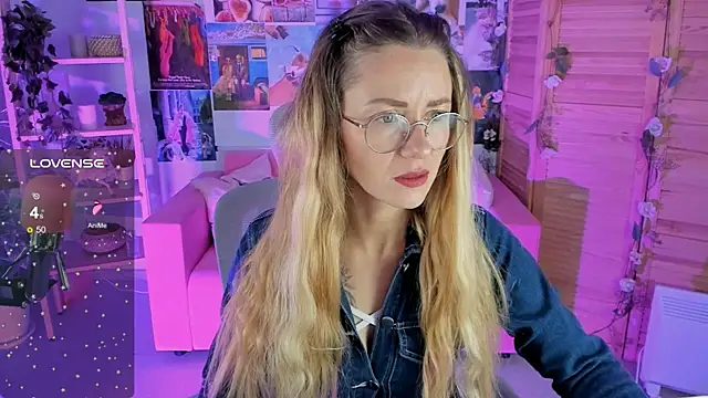 Snapshot of LadyIzabel chatting on 18, 1, 2025 LadyIzabel online show from 18, 1, 2025