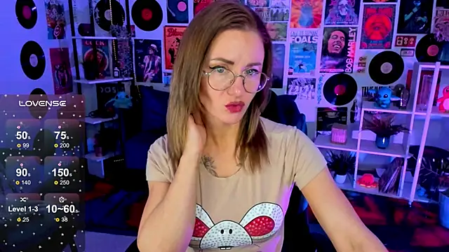 Snapshot of LadyIzabel chatting on 2, 3, 2025 LadyIzabel online show from 2, 3, 2025