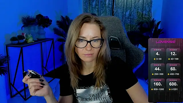 LadyIzabel online show from 6, 11, 2025