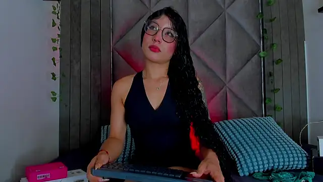 Snapshot of BriaConner_ chatting on 17, 7, 2026 BriaConner online show from 17, 7, 2026