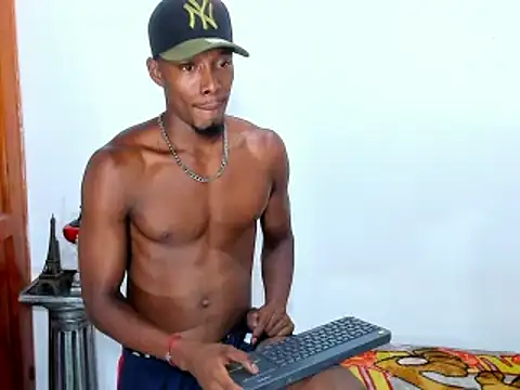 Snapshot of Darick_brown chatting on 17, 2, 2025 Darick brown online show from 17, 2, 2025